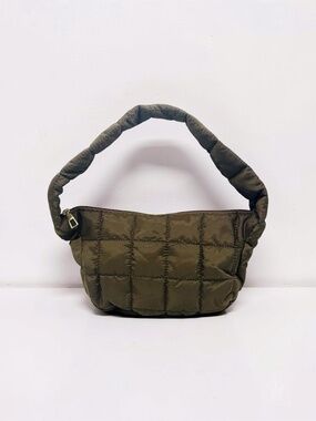 Cloud Feel Puffer Quilted Shoulder Bag in Brown